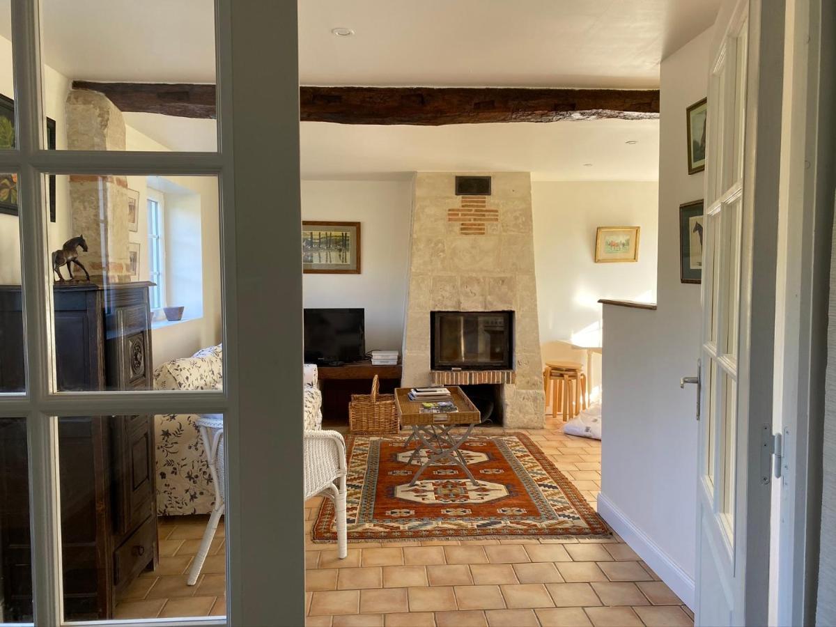 La Longere Du Haras Apartment Manerbe Exterior photo